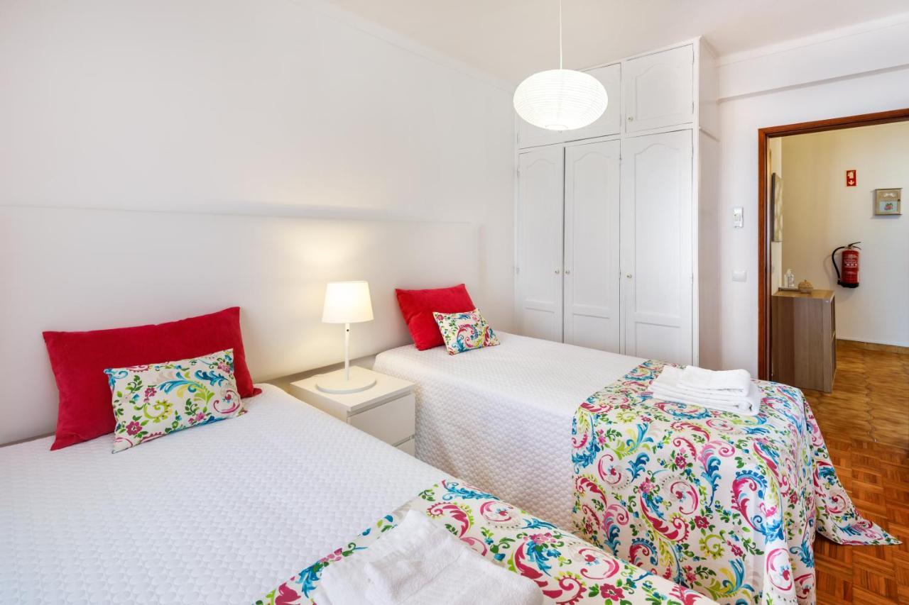 Apartamento Vista Mar T2 Quarteira Bagian luar foto